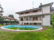 Case e ville in vendita di 374 m² in Via Giordano Bruno, 27