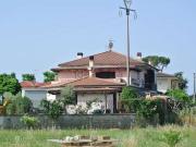 Case e ville in vendita di 374 m² in Via Italo Calvino, 3