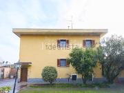 Case e ville in vendita di 375 m² in Via Bisceglie, 80