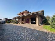 Case e ville in vendita di 375 m² in Via Pier Paolo Pasolini