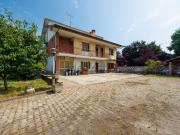 Case e ville in vendita di 375 m² in Via Pietro Berra