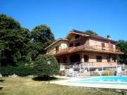 Case e ville in vendita di 376 m² in Via Aldo Moro