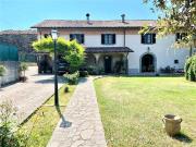 Case e ville in vendita di 377 m²