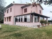 Case e ville in vendita di 380 m²