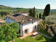 Case e ville in vendita di 380 m² in Via della Pace