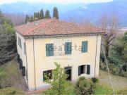 Case e ville in vendita di 380 m² in Via di Montecatino