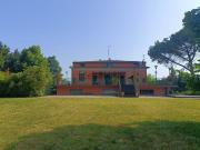 Case e ville in vendita di 380 m² in Via Donisi