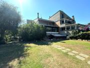 Case e ville in vendita di 380 m² in Via Elio Chianesi, 23