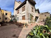 Case e ville in vendita di 380 m² in Via Luciano Gambardella