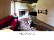 Case e ville in vendita di 380 m² in Via Pisani Dossi