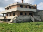 Case e ville in vendita di 380 m² in Via Spineta