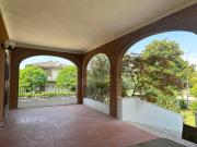 Case e ville in vendita di 380 m² in Viale Risorgimento, 42