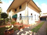 Case e ville in vendita di 381 m²