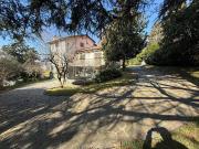 Case e ville in vendita di 384 m² in Strada Maddalena, 117