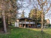 Case e ville in vendita di 385 m² in Via L. da Vinci, 31