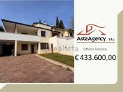 Case e ville in vendita di 385 m² in Via Monte Baldo, 10