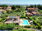 Case e ville in vendita di 390 m² in Via della Vendemmia, 9