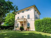 Case e ville in vendita di 390 m² in Via F. Carrara