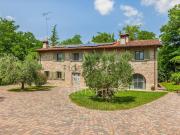 Case e ville in vendita di 395 m² in Via Berleta