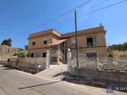 Case e ville in vendita di 395 m² in Via Casalbianco, 179