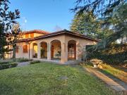 Case e ville in vendita di 395 m² in Via Don Lazzero