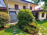 Case e ville in vendita di 395 m² in Via Gran Paradiso, 43
