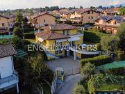 Case e ville in vendita di 395 m² in Via Torino, 10