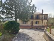 Case e ville in vendita di 398 m² in Via Vincenzo Bellini, 1