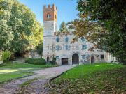 Case e ville in vendita di 4000 m²