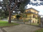 Case e ville in vendita di 400 m² in Via Chisimaio, 46