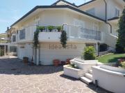 Case e ville in vendita di 400 m² in Via degli ulivi, 27