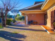 Case e ville in vendita di 400 m² in Via della Nocetta, 171