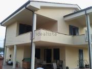 Case e ville in vendita di 400 m² in Via delle Peschie, 3