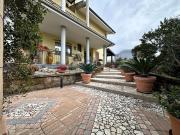 Villetta indipendente in vendita di 400 m² in Via...