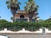 Case e ville in vendita di 400 m² in Via Giotto, 2