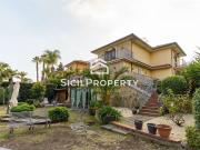 Case e ville in vendita di 400 m² in Via Giuseppe Sciuti, 4