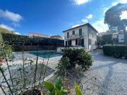 Case e ville in vendita di 400 m² in Via Guido Biagi