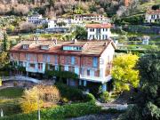 Case e ville in vendita di 400 m² in Via Pino, 5