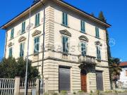 Case e ville in vendita di 400 m² in Via Roma
