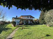 Case e ville in vendita di 400 m² in Via Romana