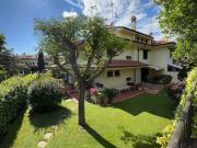 Case e ville in vendita di 400 m² in Via Ruggero Nuti