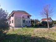 Case e ville in vendita di 400 m² in Via San Pietro