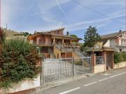 Case e ville in vendita di 400 m² in Via Val Guarena, 2