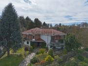 Case e ville in vendita di 400 m² in Via Valle della...