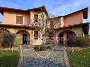 Case e ville in vendita di 403 m²