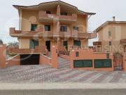 Case e ville in vendita di 406 m² in Via della Madonna