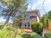 Case e ville in vendita di 406 m² in Via G. Oberdan, 16