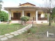 Case e ville in vendita di 408 m² in Via Belforte