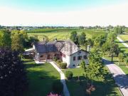 Case e ville in vendita di 410 m² in Via Colonne