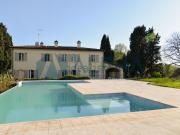 Case e ville in vendita di 410 m² in Via Falconara